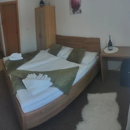 Hotel Orlan Bratislava Exterior photo